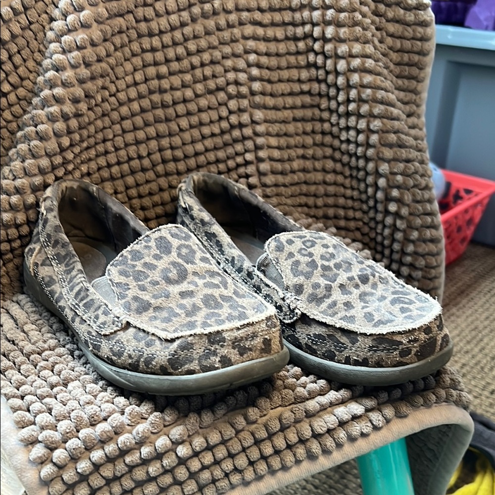 3/$20 CROCS Leopard Print Flats